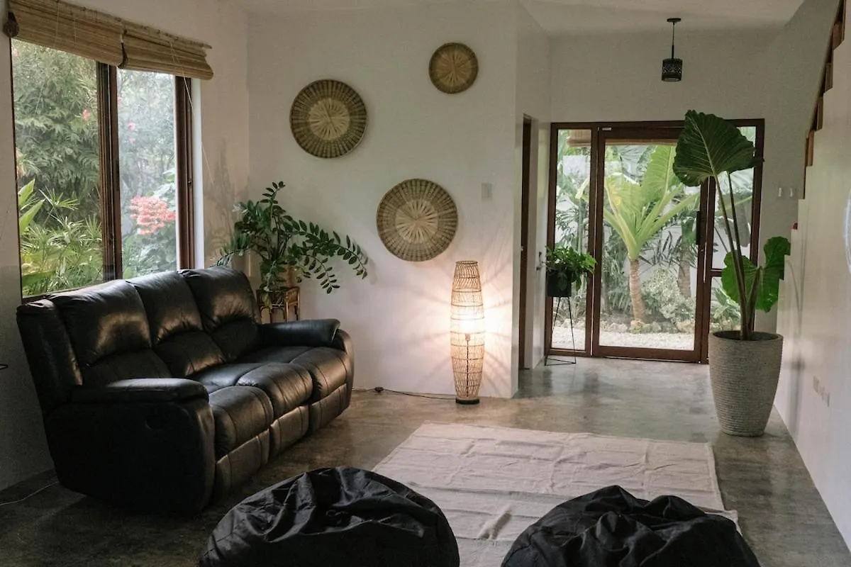 Dauis Private Home In Panglao Near White Beaches With 600 Mbps Wifi & Solar